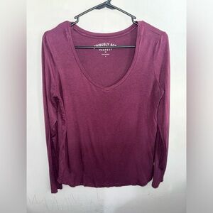 Aeropostale Women’s Seriously Soft Perfect V Burgundy Long Sleeve T-Shirt Sz S